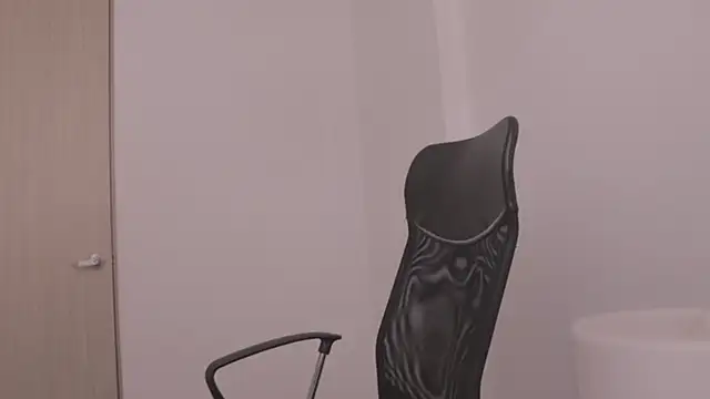 Snapshot of Tony_Hoffa chatting on October 19, 6:08 pm Tony Hoffa online show from October 19, 6:08 pm