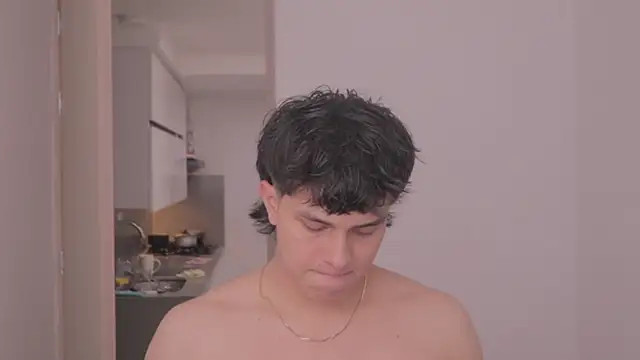 Snapshot of Tony_Hoffa chatting on November 13, 6:51 pm Tony Hoffa online show from November 13, 6:51 pm