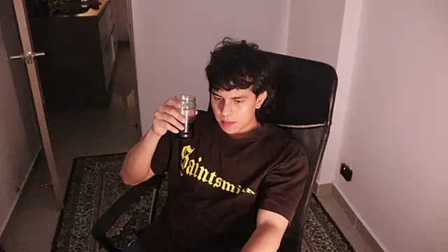 Tony Hoffa online show from February 5, 9:30 pm