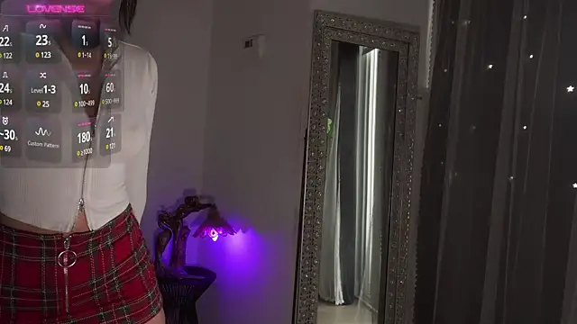 Mysticxkitty online show from January 6, 2:14 pm