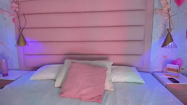 LottiCarter online show from June 1, 3:41 am