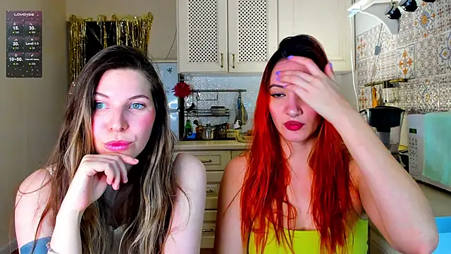 Annie aww online show from December 22, 8:36 pm