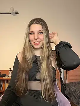 Annie aww online show from March 13, 9:16 pm