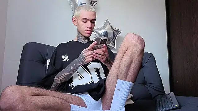 Saturno v online show from September 27, 3:39 pm