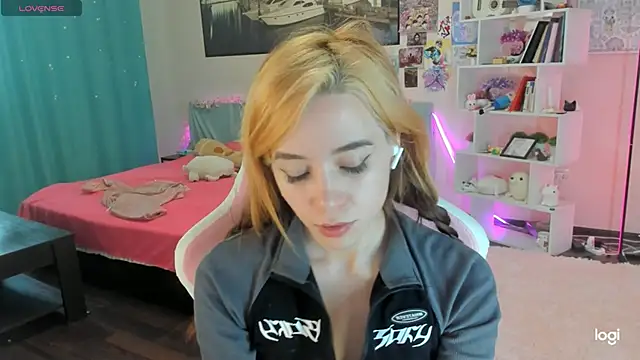 Snapshot of Ramona_Johnson chatting on February 10, 11:57 am Ramona Johnson online show from February 10, 11:57 am