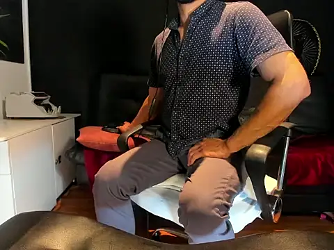 Snapshot of alessandro_wye chatting on October 23, 6:34 am alessandro wye online show from October 23, 6:34 am