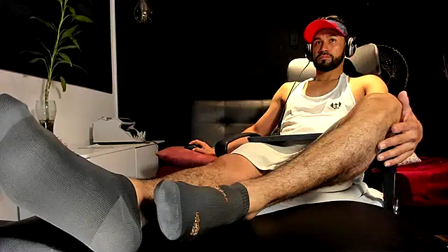 Snapshot of alessandro_wye chatting on November 13, 2:43 am alessandro wye online show from November 13, 2:43 am