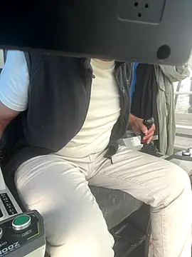 Snapshot of zilzop chatting on December 2, 11:48 am zilzop online show from December 2, 11:48 am