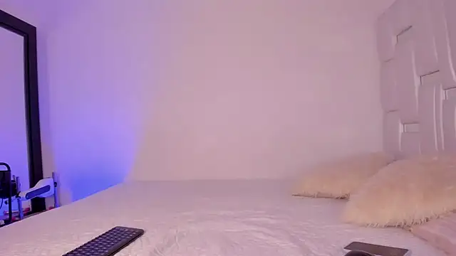 Snapshot of alanajonhsonm chatting on January 24, 5:21 am alanajonhsonm online show from January 24, 5:21 am