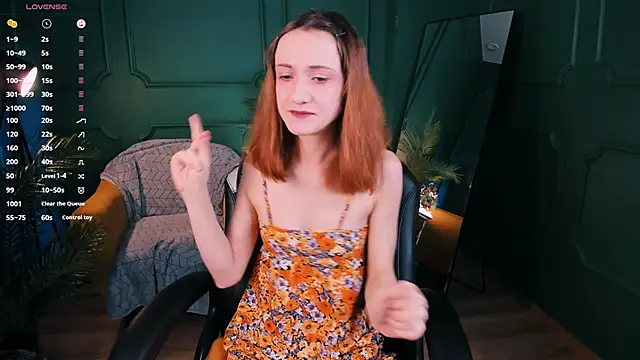 Snapshot of Dearly_kitty chatting on January 2, 1:40 pm Dearly kitty online show from January 2, 1:40 pm