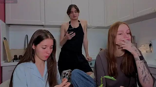 fcjuicy pussy online show from December 20, 10:00 am