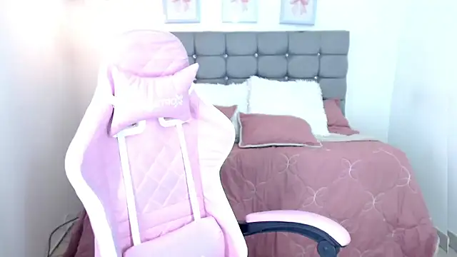 sarah moon2 online show from October 30, 5:02 pm