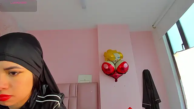 Snapshot of soyzarahtorres chatting on September 27, 4:34 pm soyzarahtorres online show from September 27, 4:34 pm