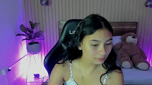 Snapshot of melody_flowers chatting on December 26, 3:20 pm melody flowers online show from December 26, 3:20 pm