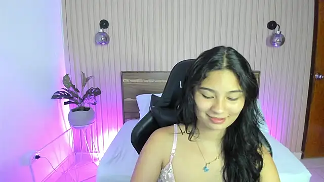 Snapshot of melody_flowers chatting on January 4, 4:00 pm melody flowers online show from January 4, 4:00 pm