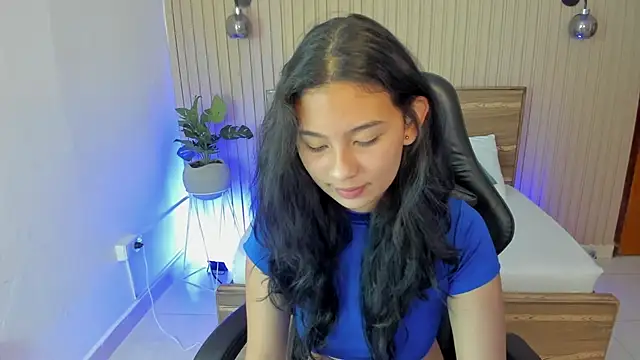 Snapshot of melody_flowers chatting on January 20, 12:18 pm melody flowers online show from January 20, 12:18 pm