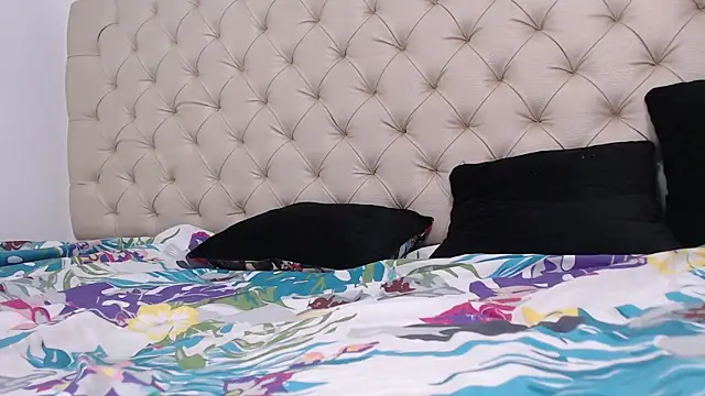 isabella jazz online show from March 6, 10:15 pm