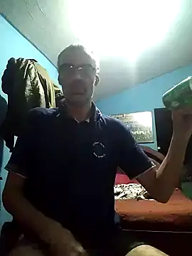 hugosafado333 online show from March 23, 8:59 am