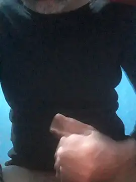 Snapshot of hugosafado333 chatting on November 4, 4:55 am hugosafado333 online show from November 4, 4:55 am