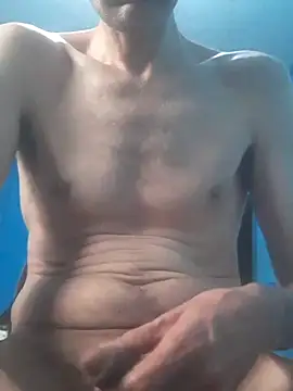 Snapshot of hugosafado333 chatting on December 18, 3:40 pm hugosafado333 online show from December 18, 3:40 pm