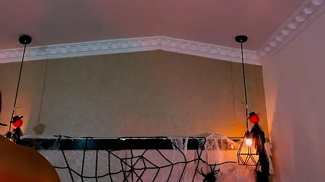 Snapshot of kimCosseyy chatting on October 16, 2:56 am kimCosseyy online show from October 16, 2:56 am