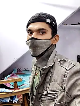 Snapshot of Habibi_big_b chatting on December 29, 5:01 pm Habibi big b online show from December 29, 5:01 pm