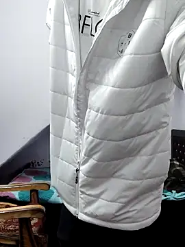 Snapshot of Habibi_big_b chatting on January 19, 5:39 pm Habibi big b online show from January 19, 5:39 pm