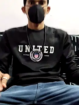 Snapshot of Habibi_big_b chatting on February 9, 9:16 am Habibi big b online show from February 9, 9:16 am