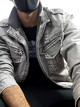 Snapshot of Habibi_big_b chatting on February 20, 9:31 pm Habibi big b online show from February 20, 9:31 pm