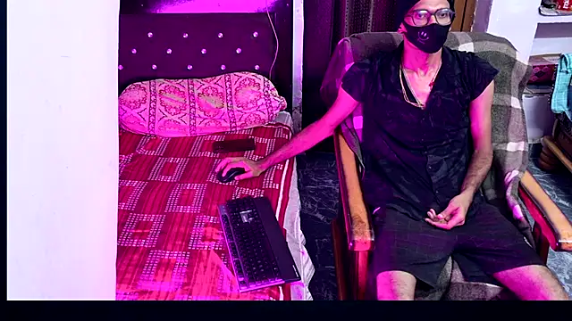 Snapshot of Habibi_big_b chatting on September 8, 5:01 pm Habibi big b online show from September 8, 5:01 pm