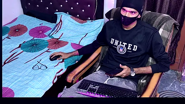 Snapshot of Habibi_big_b chatting on September 14, 5:34 pm Habibi big b online show from September 14, 5:34 pm