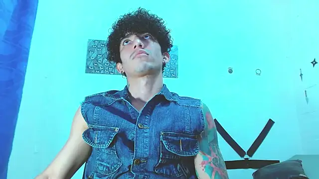 targuerian22 online show from December 24, 12:55 am