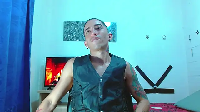 Snapshot of targuerian22 chatting on January 16, 8:11 am targuerian22 online show from January 16, 8:11 am