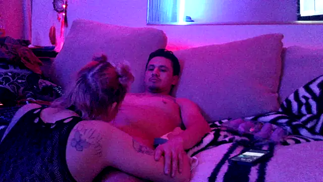 Snapshot of chill_wolf389 chatting on February 15, 7:17 pm chill wolf389 online show from February 15, 7:17 pm