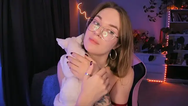 Snapshot of ami_amour_ chatting on December 3, 7:00 pm ami amour online show from December 3, 7:00 pm