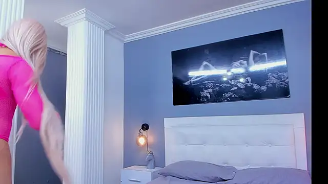 Snapshot of isa_lancaster chatting on February 26, 7:27 pm isa lancaster online show from February 26, 7:27 pm