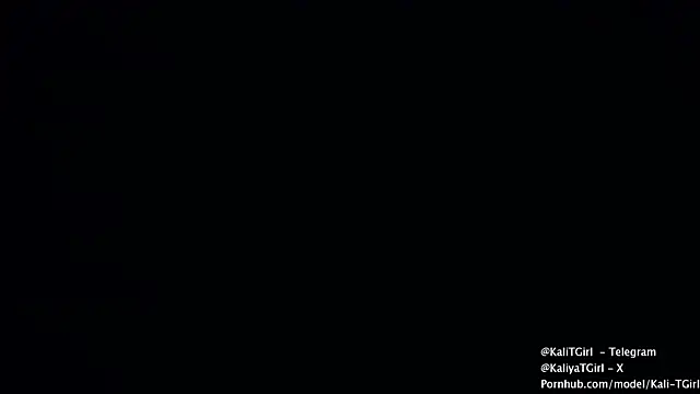 Snapshot of KaliTs chatting on November 23, 12:43 am KaliTs online show from November 23, 12:43 am