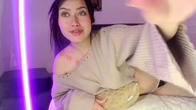 Emilyswan04 online show from February 27, 7:15 pm