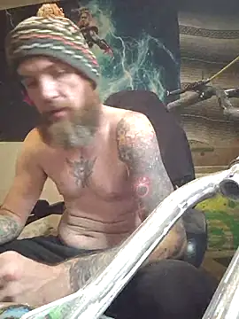 Snapshot of lit702 chatting on October 2, 3:35 am lit702 online show from October 2, 3:35 am