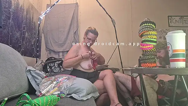 Snapshot of lit702 chatting on October 26, 1:55 am lit702 online show from October 26, 1:55 am