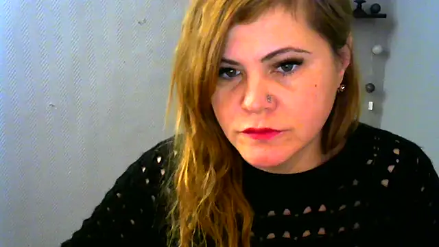 Snapshot of DaniellaKiss chatting on January 9, 6:06 am DaniellaKiss online show from January 9, 6:06 am