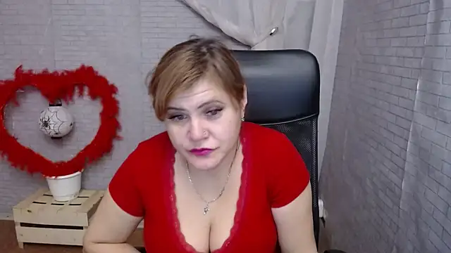 Snapshot of DaniellaKiss chatting on February 6, 8:45 pm DaniellaKiss online show from February 6, 8:45 pm