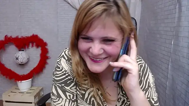 Snapshot of DaniellaKiss chatting on February 13, 8:34 pm DaniellaKiss online show from February 13, 8:34 pm