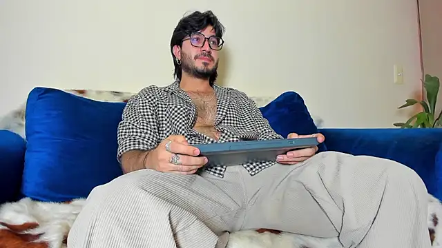 Ackerman Eren  online show from January 30, 6:54 pm