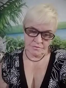 VioletSweet566 online show from December 8, 3:45 pm