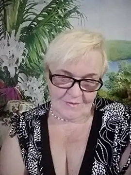 VioletSweet566 online show from December 10, 11:19 pm