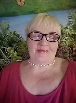 VioletSweet566 online show from February 27, 8:20 pm