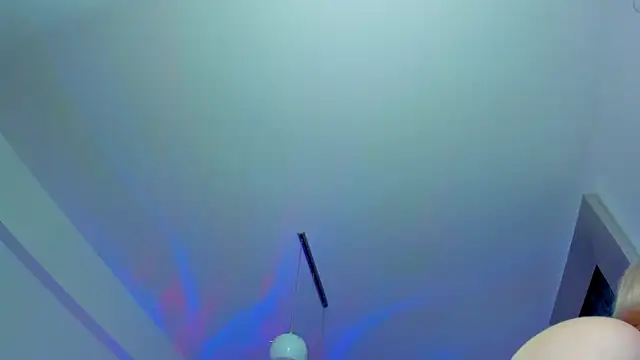 Snapshot of kylieety chatting on February 18, 7:10 am kylieety online show from February 18, 7:10 am