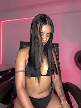 Laura fernandezII online show from September 30, 9:20 pm