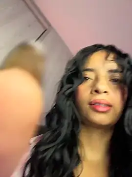 Laura fernandezII online show from December 22, 3:09 pm